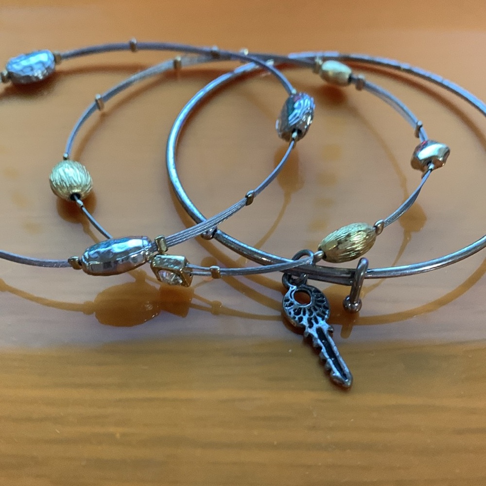 Three bracelets* - Picture 4 of 5